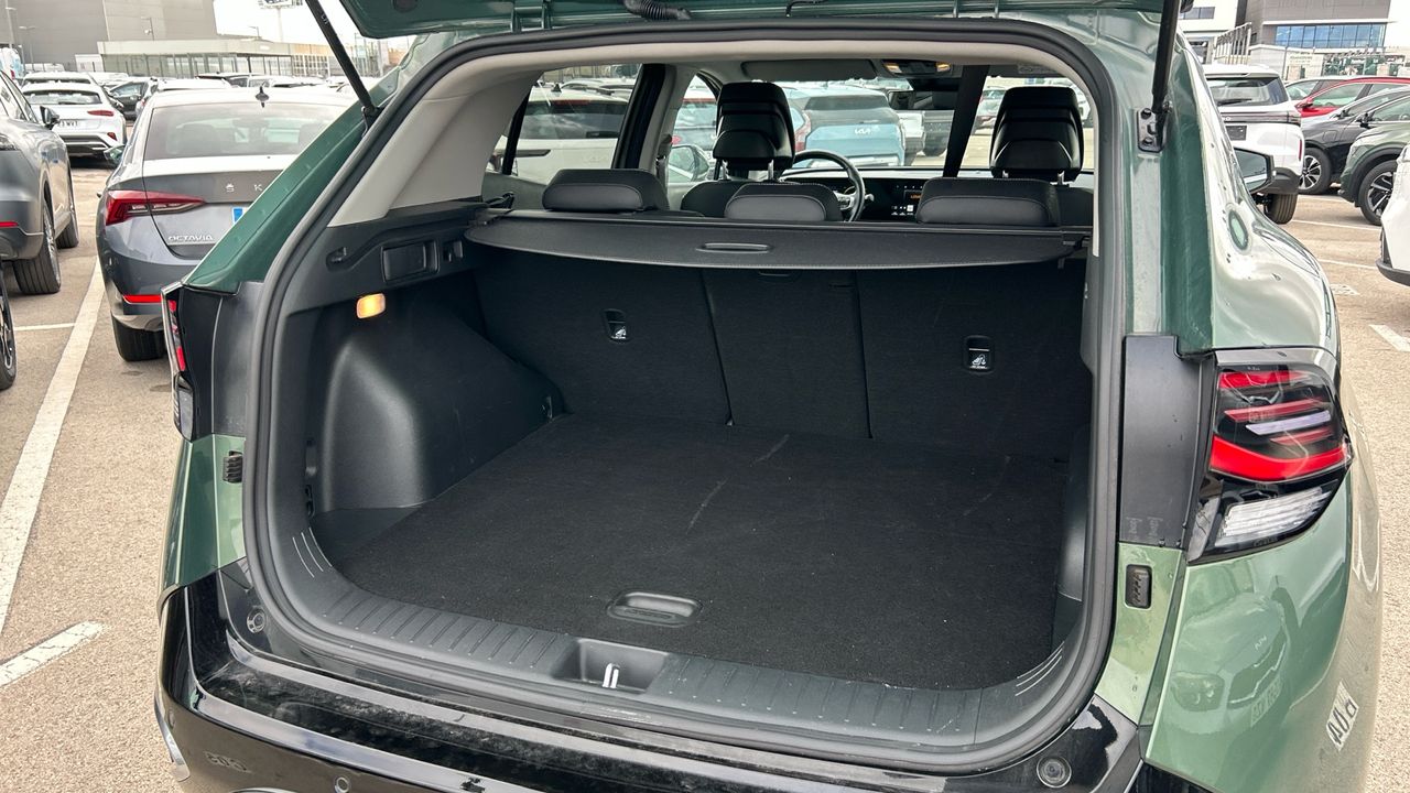 Kia Sportage 1.6 T-GDI HEV TECH AUTO 215 5P