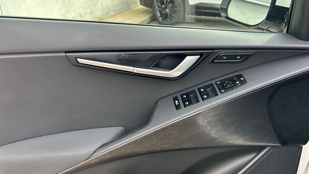 Kia Niro BEV 65KWH 150KW E-NIRO EMOTION 204 5P