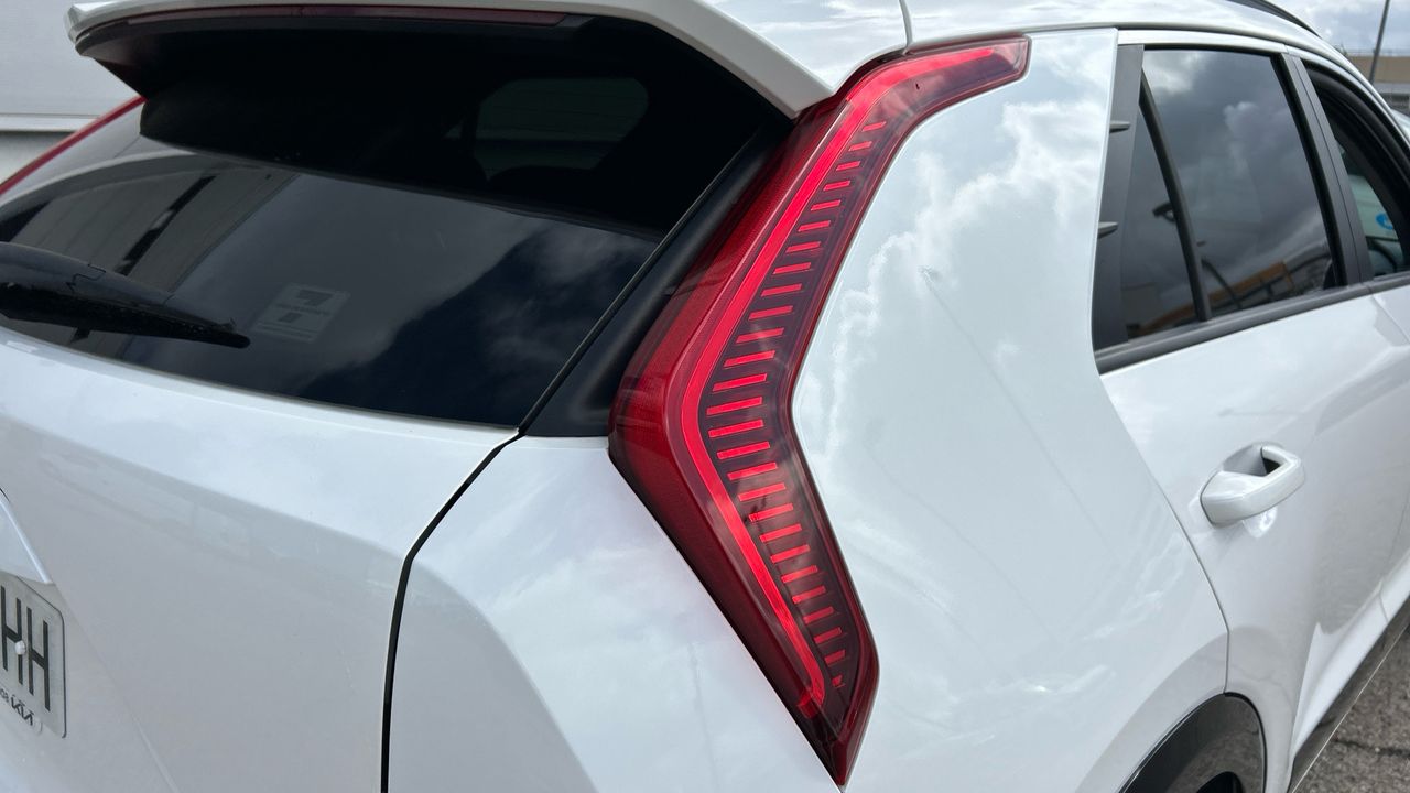 Kia Niro BEV 65KWH 150KW E-NIRO EMOTION 204 5P