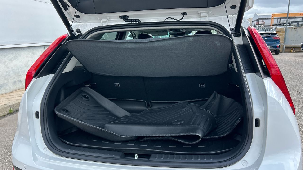 Kia Niro BEV 65KWH 150KW E-NIRO EMOTION 204 5P