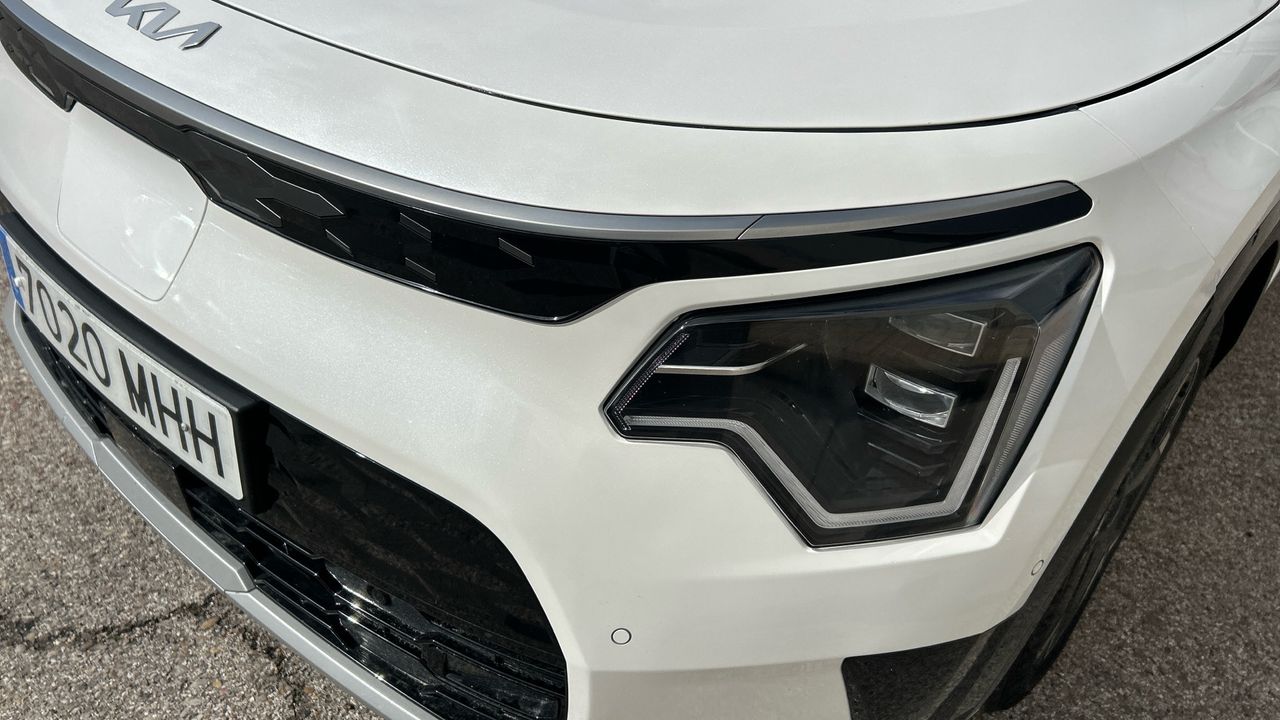 Kia Niro BEV 65KWH 150KW E-NIRO EMOTION 204 5P