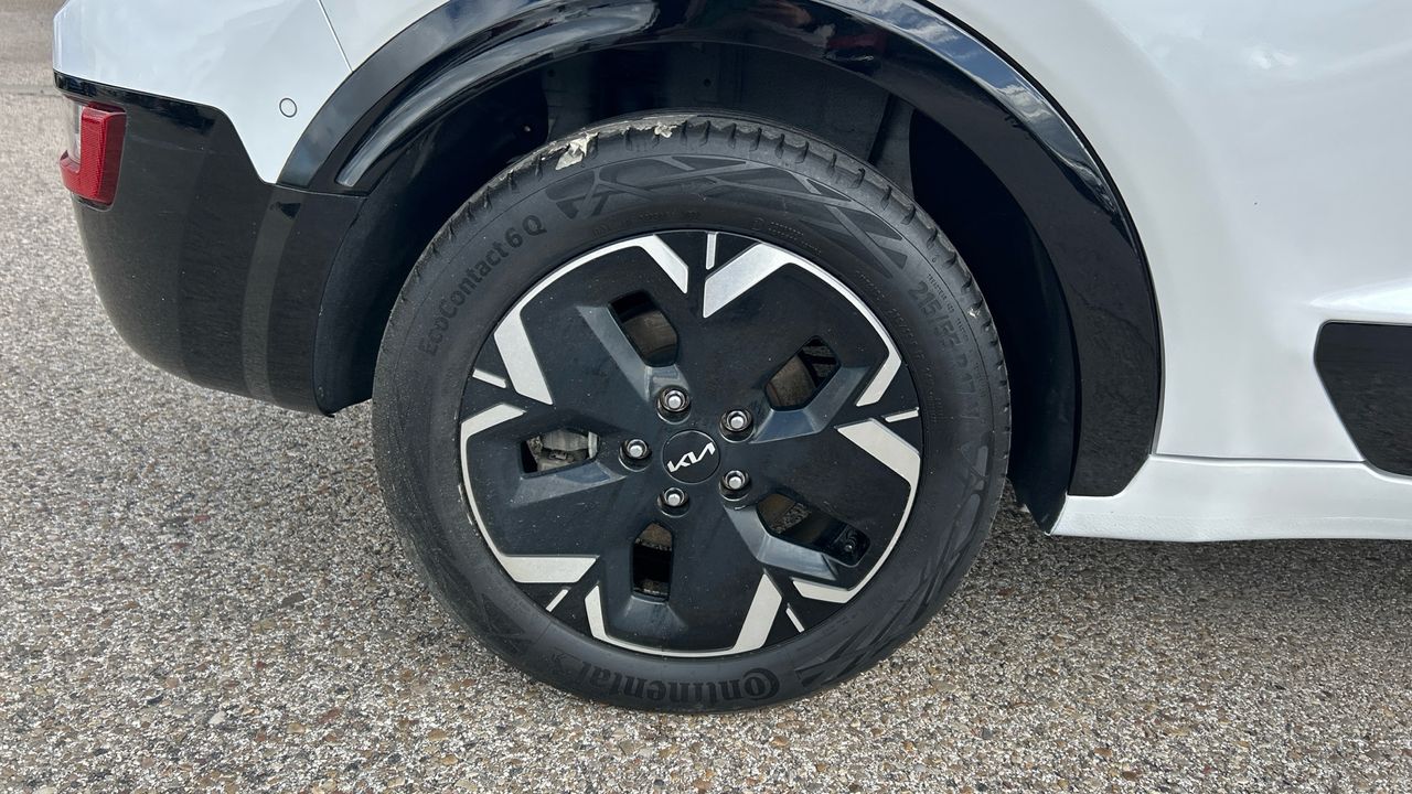 Kia Niro BEV 65KWH 150KW E-NIRO EMOTION 204 5P