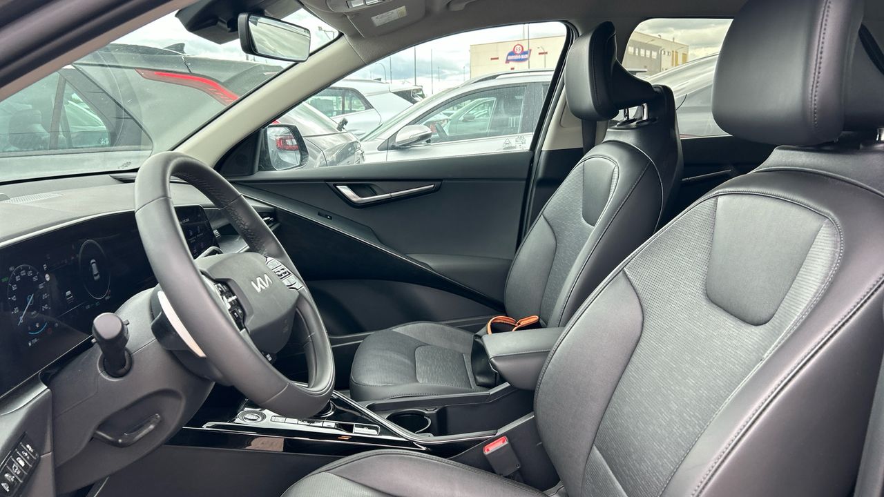 Kia Niro 1.6 GDI PHEV EMOTION 171 5P