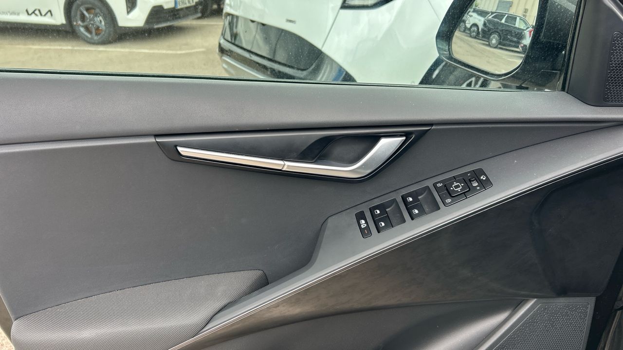 Kia Niro 1.6 GDI PHEV EMOTION 171 5P
