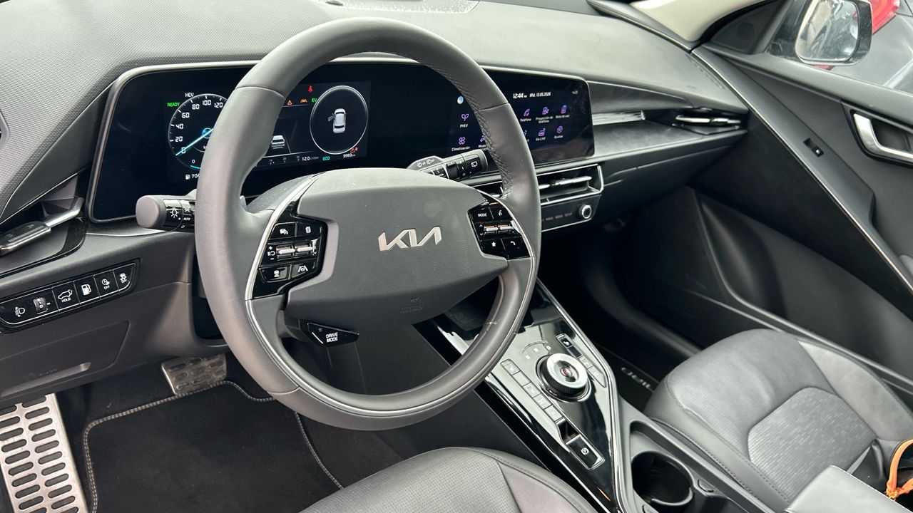 Kia Niro 1.6 GDI PHEV EMOTION 171 5P