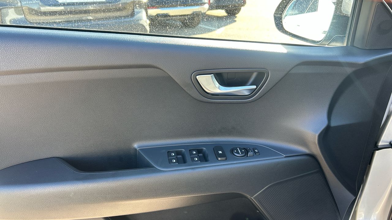 Kia Stonic 1.0 T-GDI MHEV IMT 74KW DRIVE 100 5P