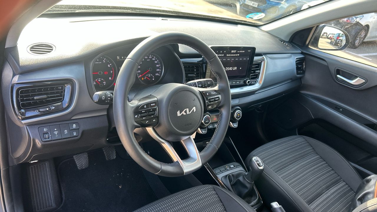 Kia Stonic 1.0 T-GDI MHEV IMT 74KW DRIVE PLUS 100 5P