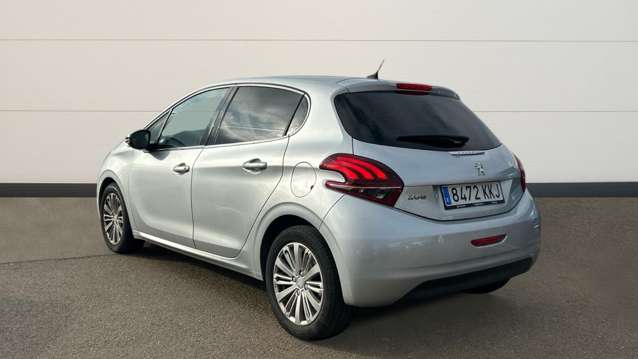 Peugeot 208 1.2L PURETECH 81KW ALLURE 110 5P