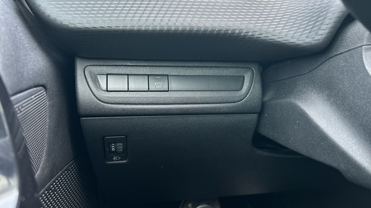 Peugeot 208 1.2L PURETECH 81KW ALLURE 110 5P