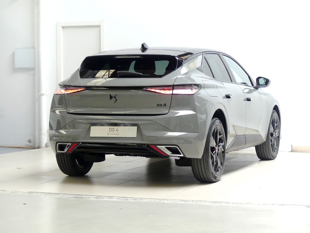 ds automobiles ds 4 2025 / foto grande (3)