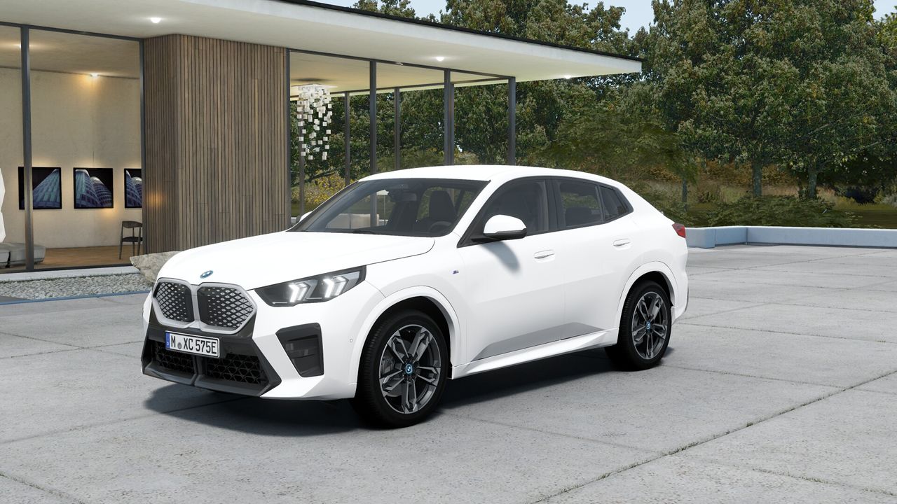 Mini 3 puertas negro  de segunda mano - bmw ix2 2024 /