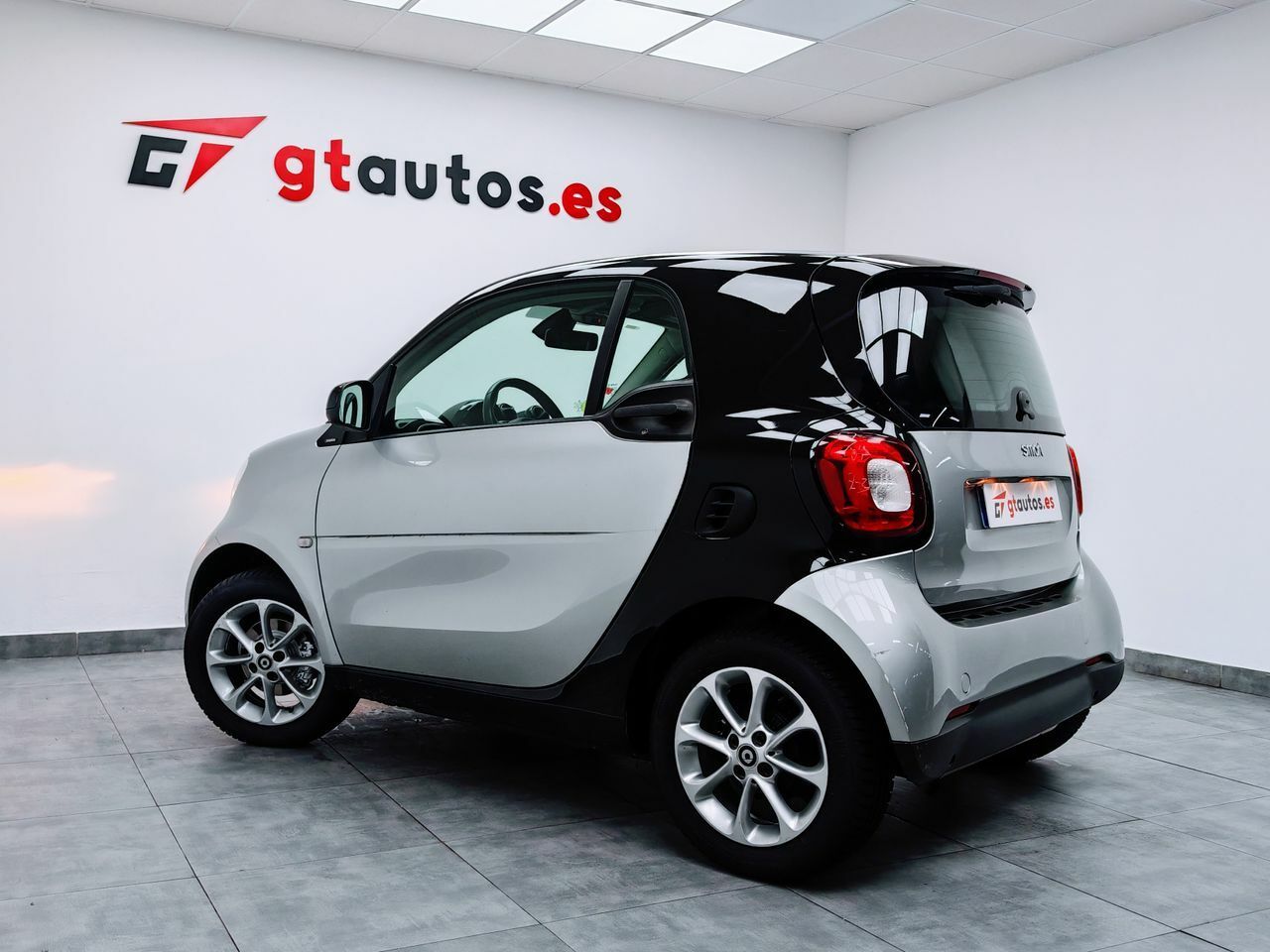 Bienvenido  de segunda mano - smart fortwo 2016 /