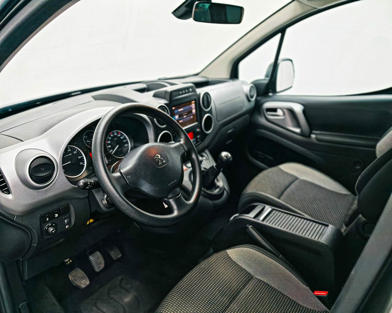 peugeot partner 2018 / foto grande (3)