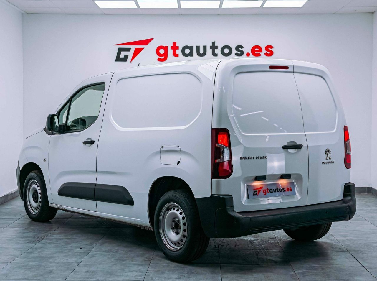 peugeot partner 2020 /