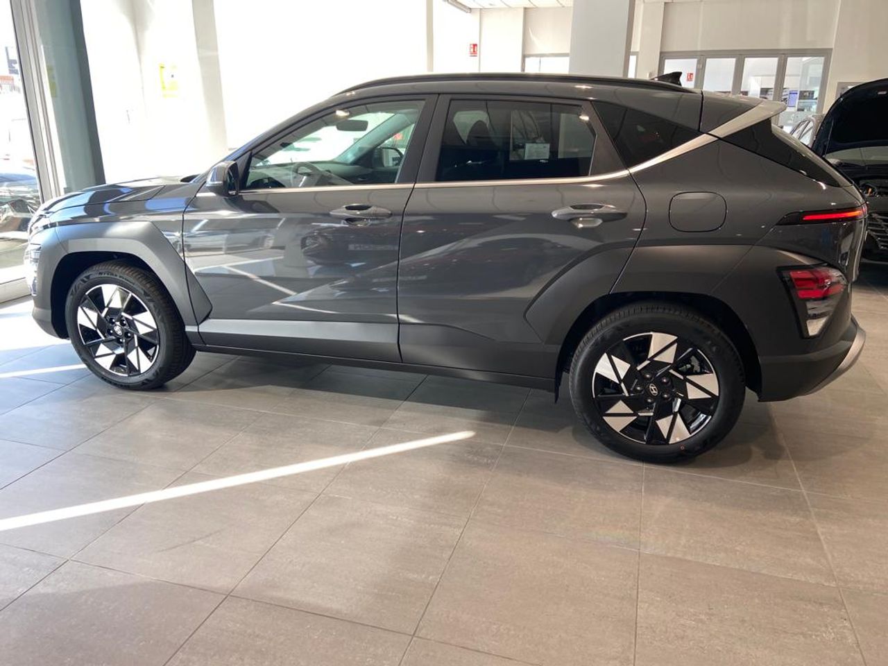 hyundai kona 2023 / foto grande (2)