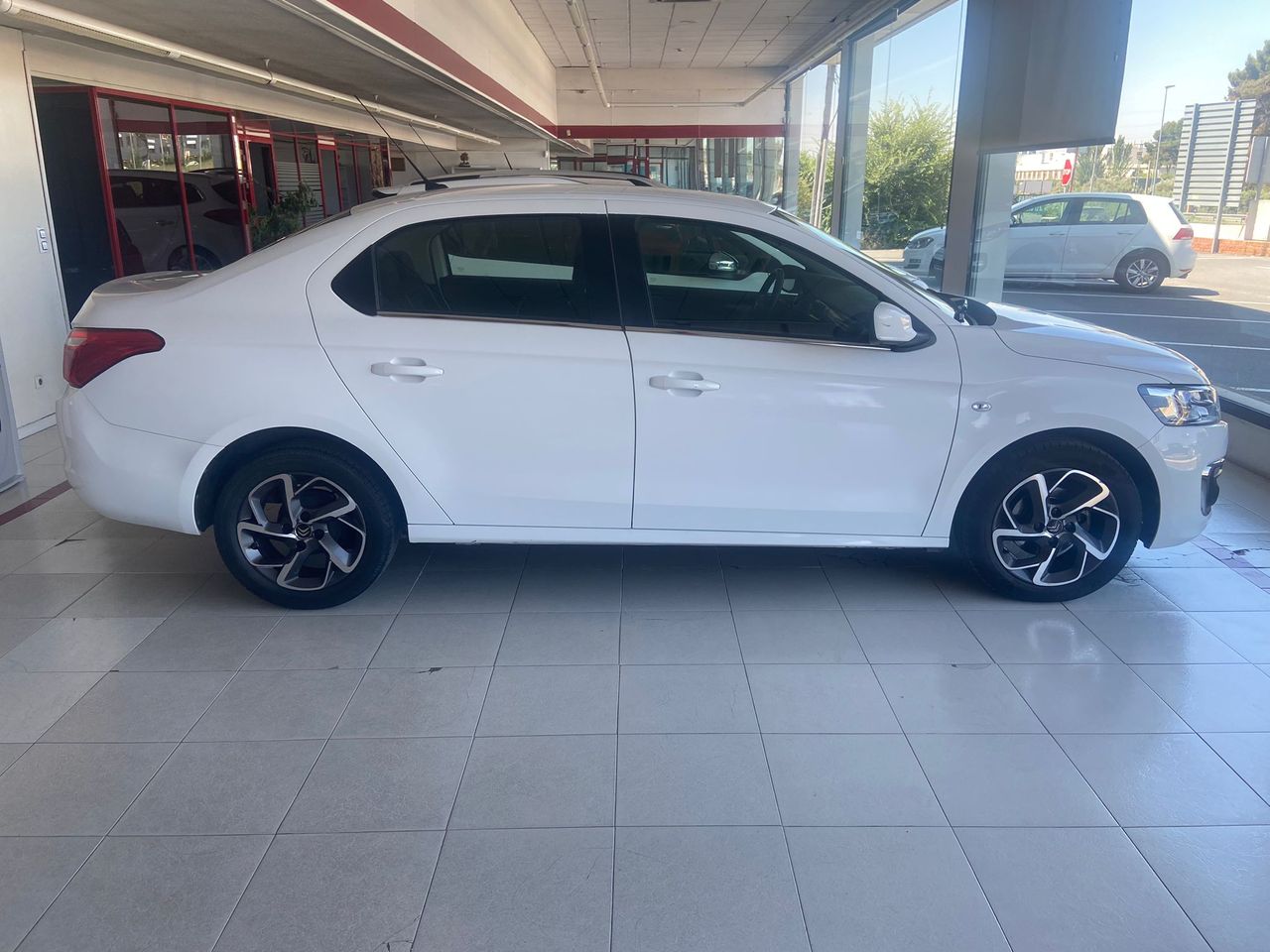 citroën c-elysée 2018 / foto grande (3)
