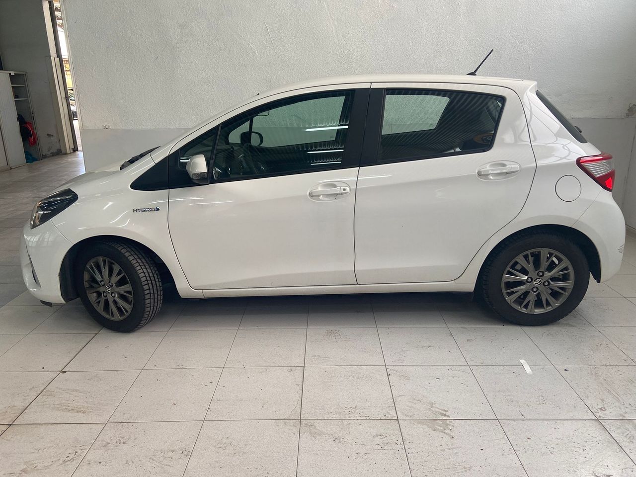 toyota yaris 2019 / foto grande (3)