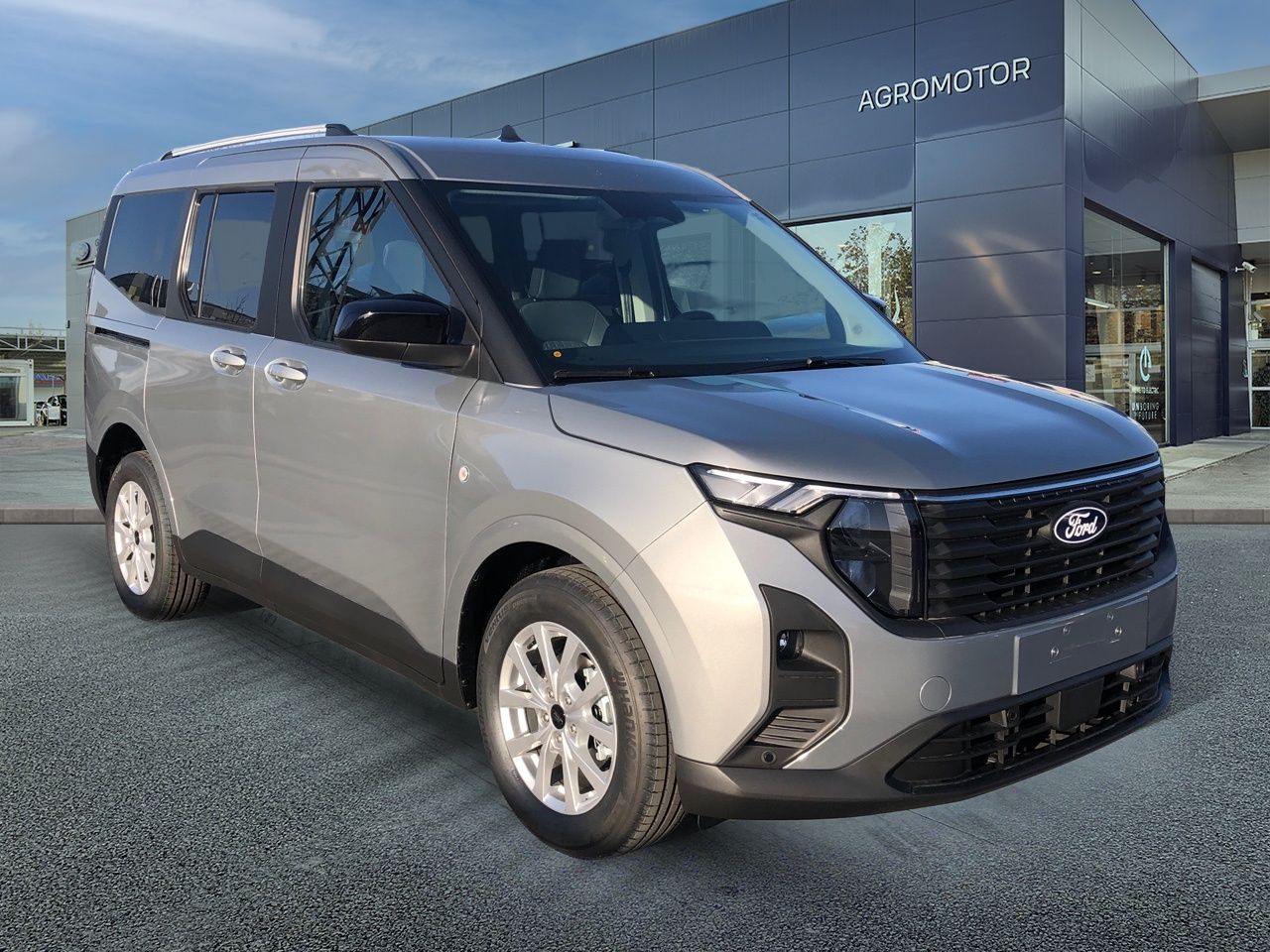 ford tourneo courier 2025 / foto grande (3)