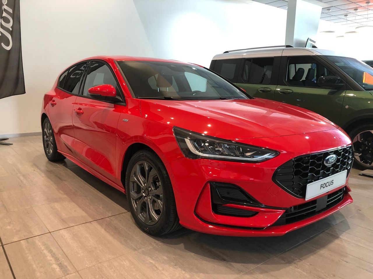 ford focus 2025 / foto grande (3)