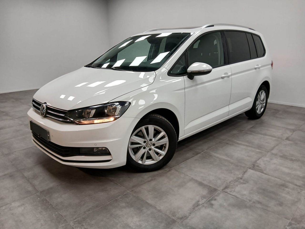 volkswagen touran 2020 / foto grande (2)