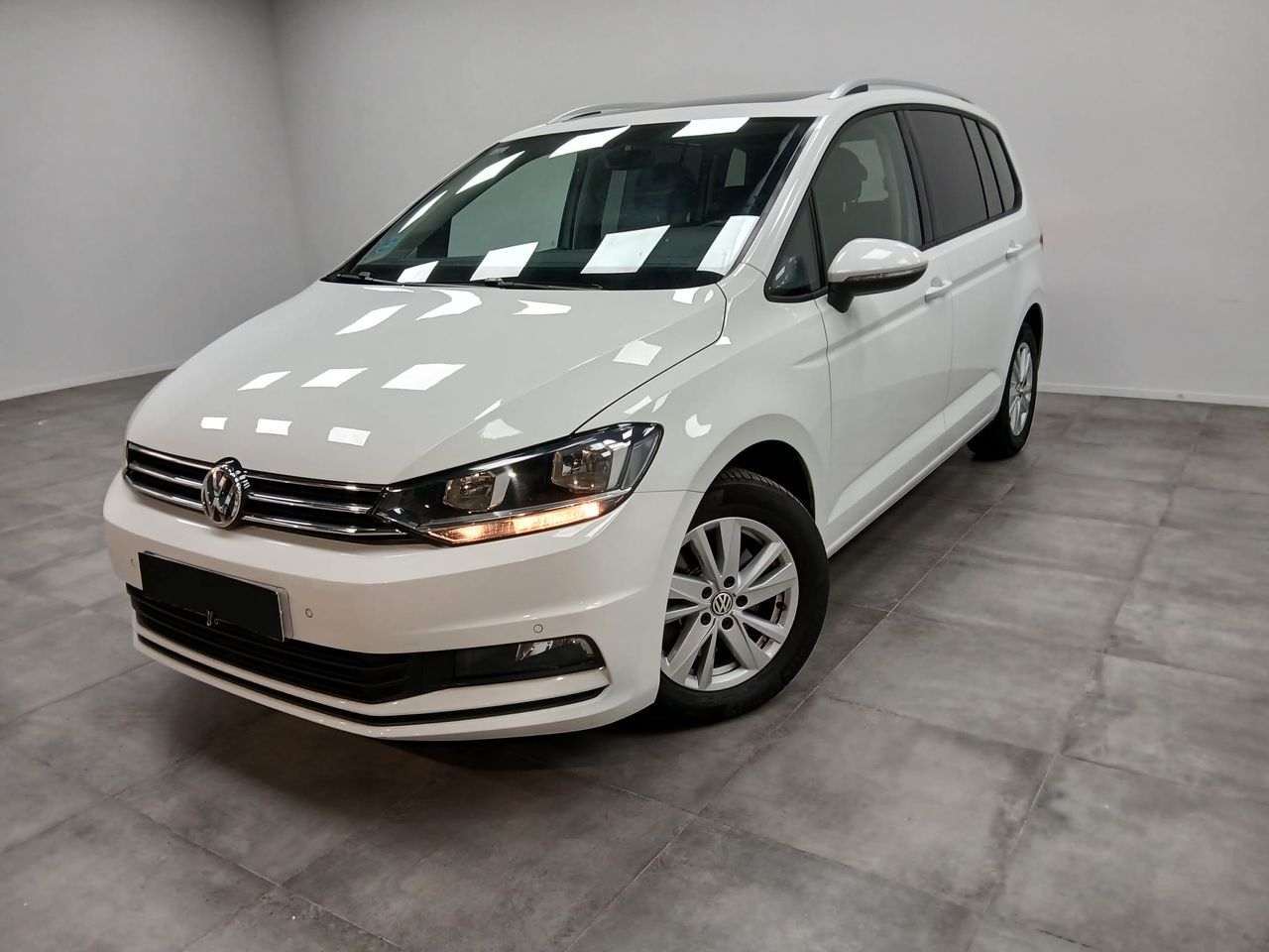 Volkswagen touran libro de revisiones  de segunda mano - volkswagen touran 2020 /