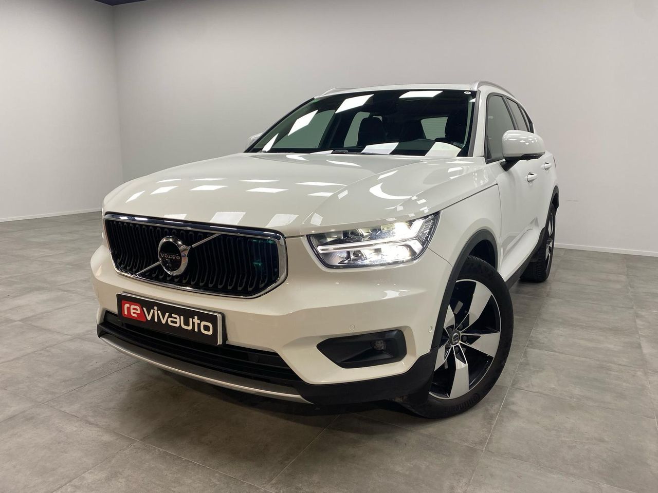 volvo xc40 2019 /