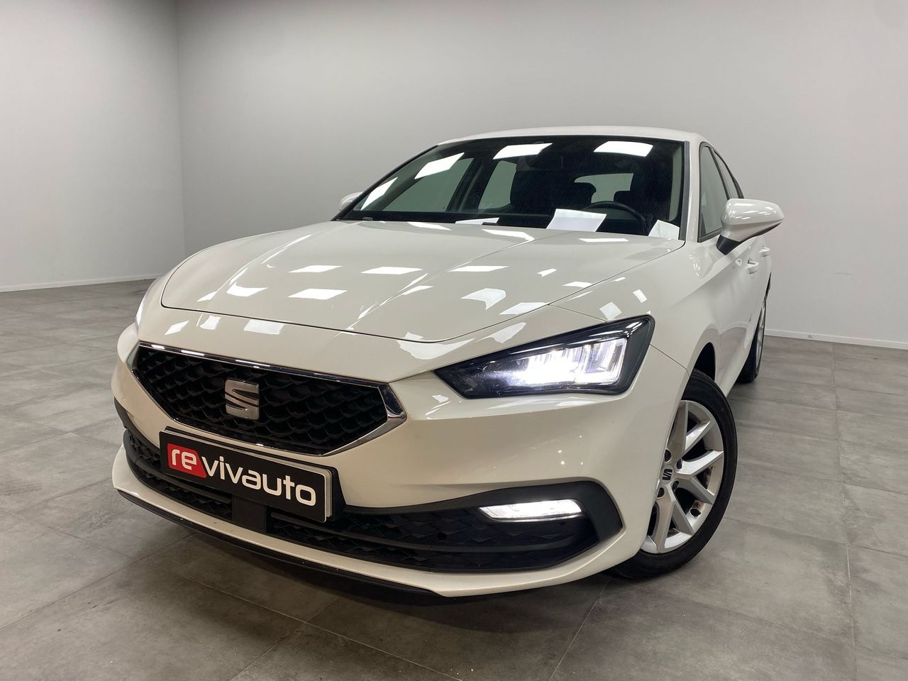 Seat ibiza blanco  de segunda mano - seat leon 2021 /