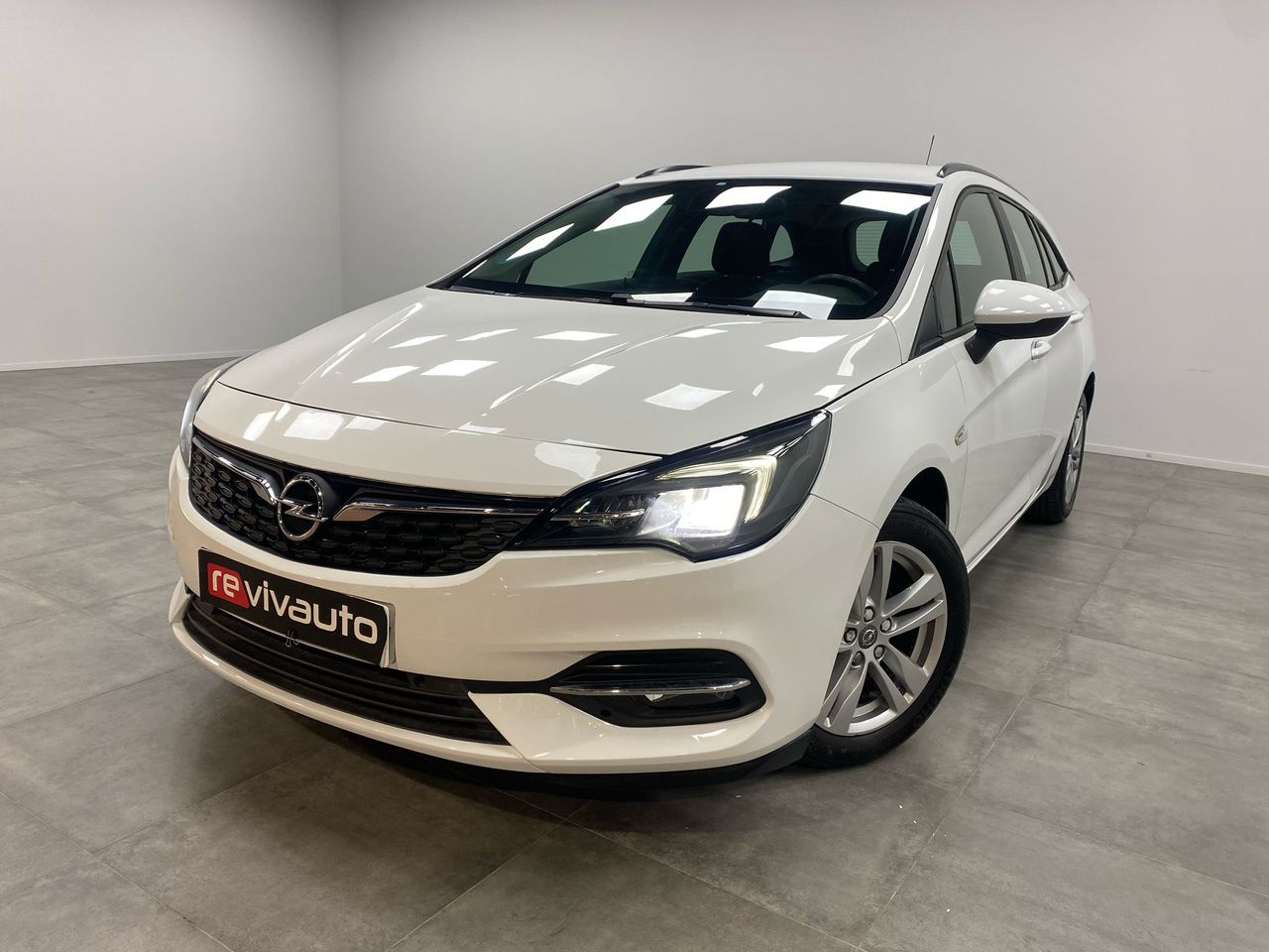 Foto opel astra 2021 /
