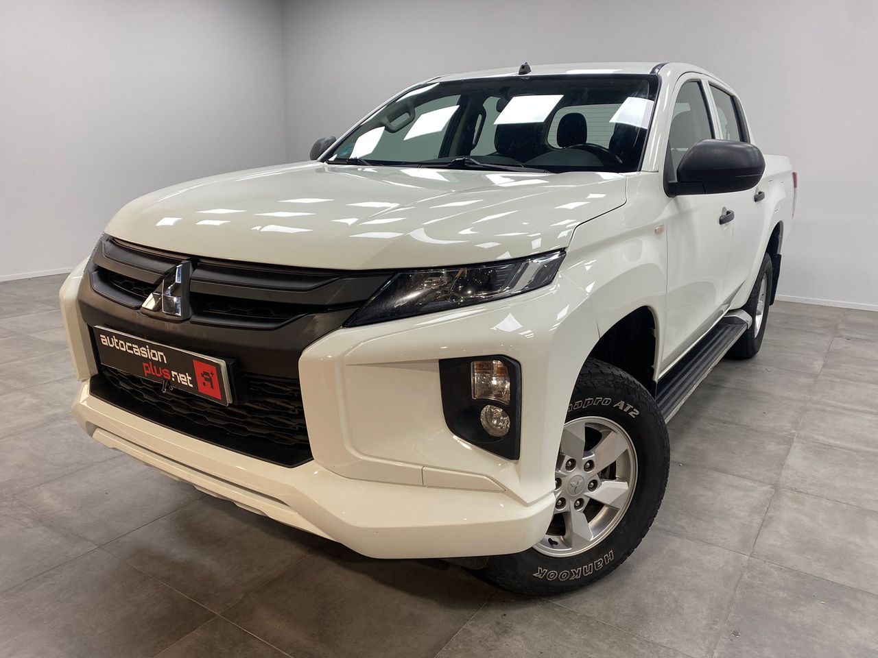Vitrinas frio  de segunda mano - mitsubishi l200 2020 /