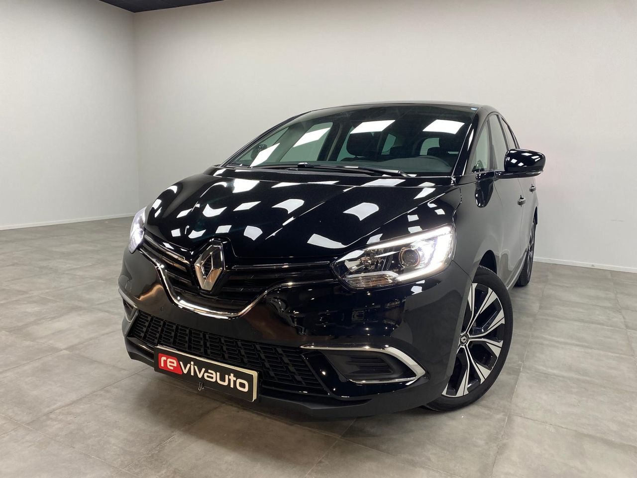 Vitrinas frio  de segunda mano - renault grand scénic 2021 /