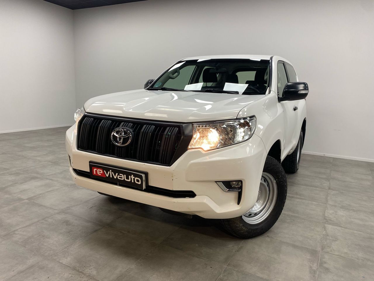 Foto toyota land cruiser 2020 /