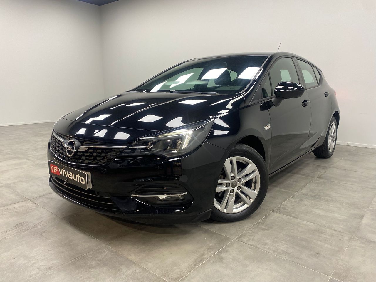 Foto opel astra 2020 /