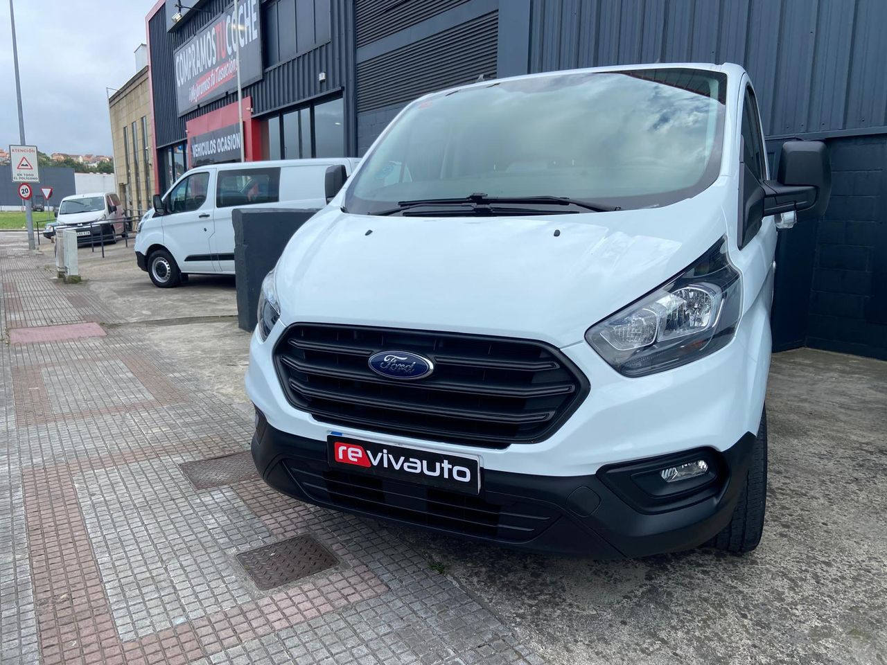 Foto ford transit custom 2021 /