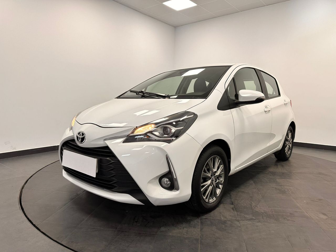 Ficha  de segunda mano - toyota yaris 2019 /