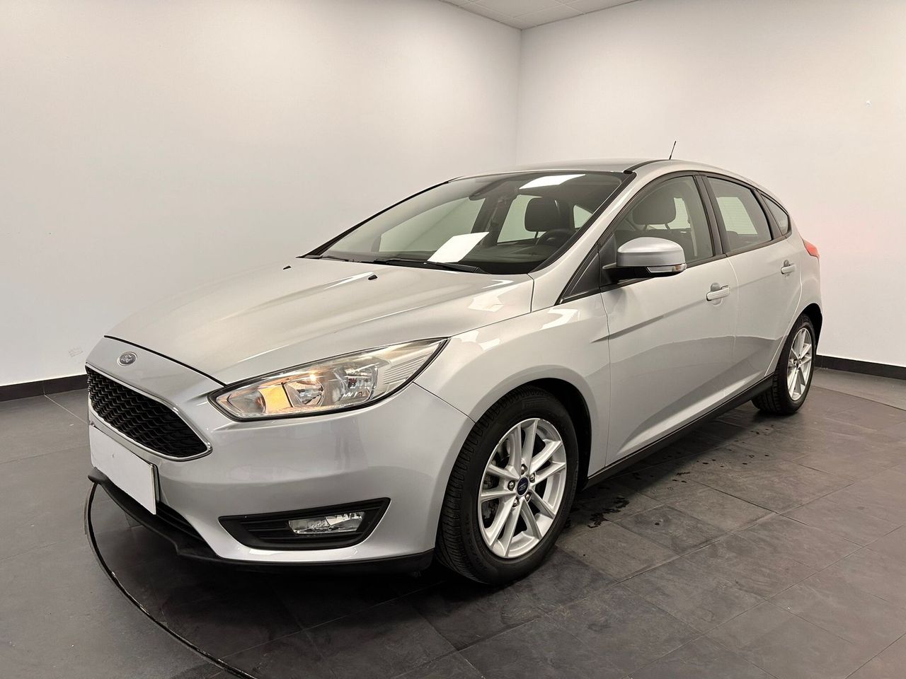 Ficha  de segunda mano - ford focus 2015 /