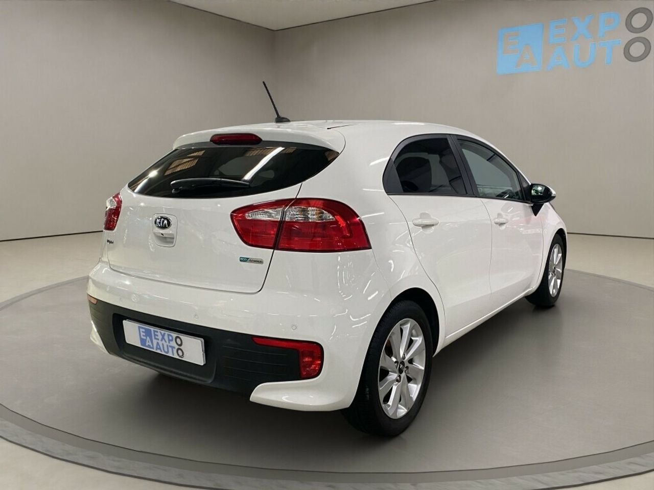 kia rio 2016 / foto grande (3)