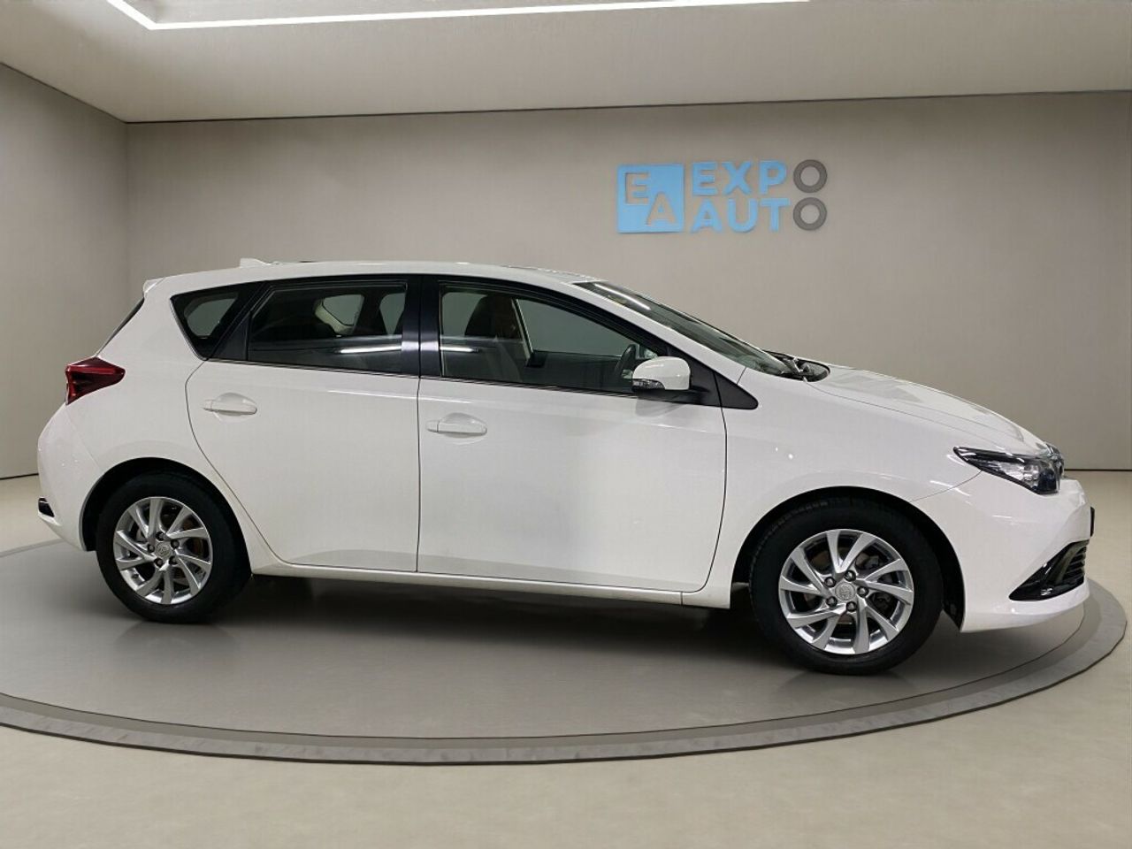 toyota auris 2016 / foto grande (2)