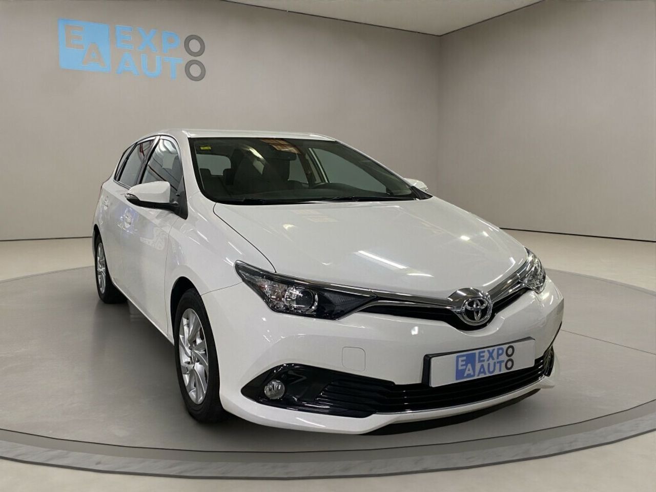 Hac control de presion de neumaticos  de segunda mano - toyota auris 2016 /