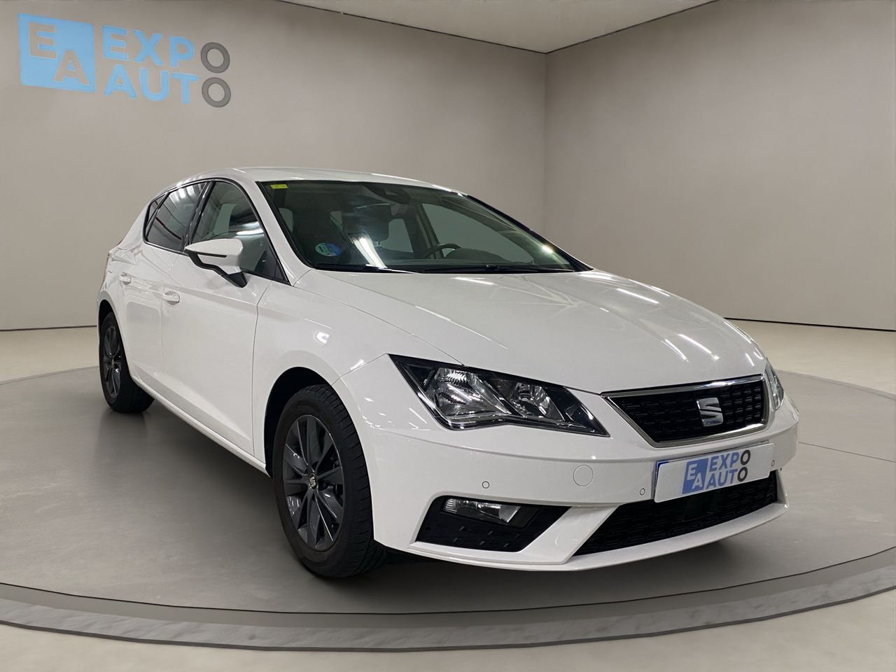 Conexiones usb y aux  de segunda mano - seat leon 2019 /