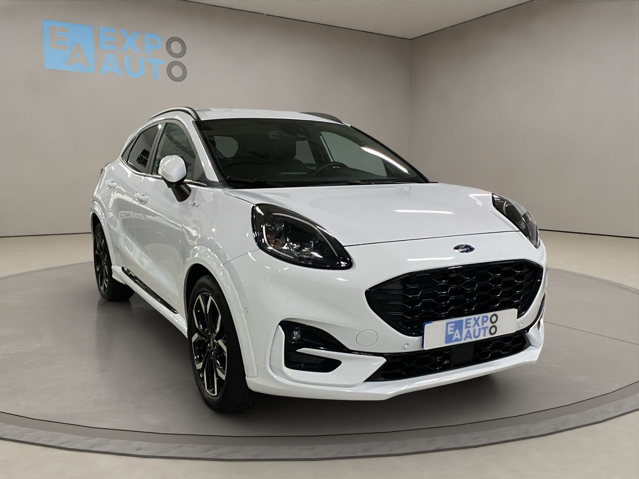 Ford transit hibrido 2023  de segunda mano - ford puma 2023 /