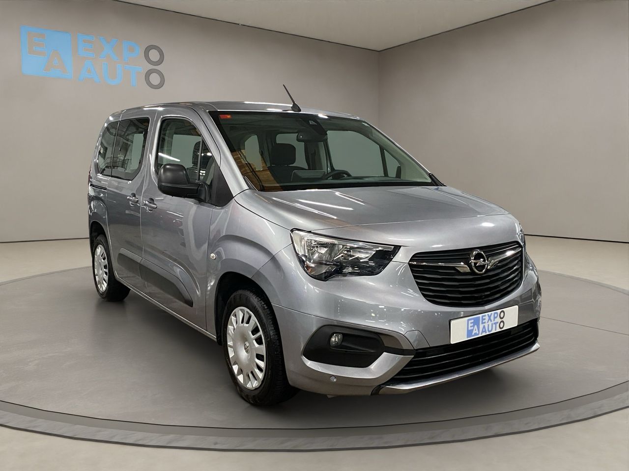 Camillas electricas  de segunda mano - opel combo 2021 /