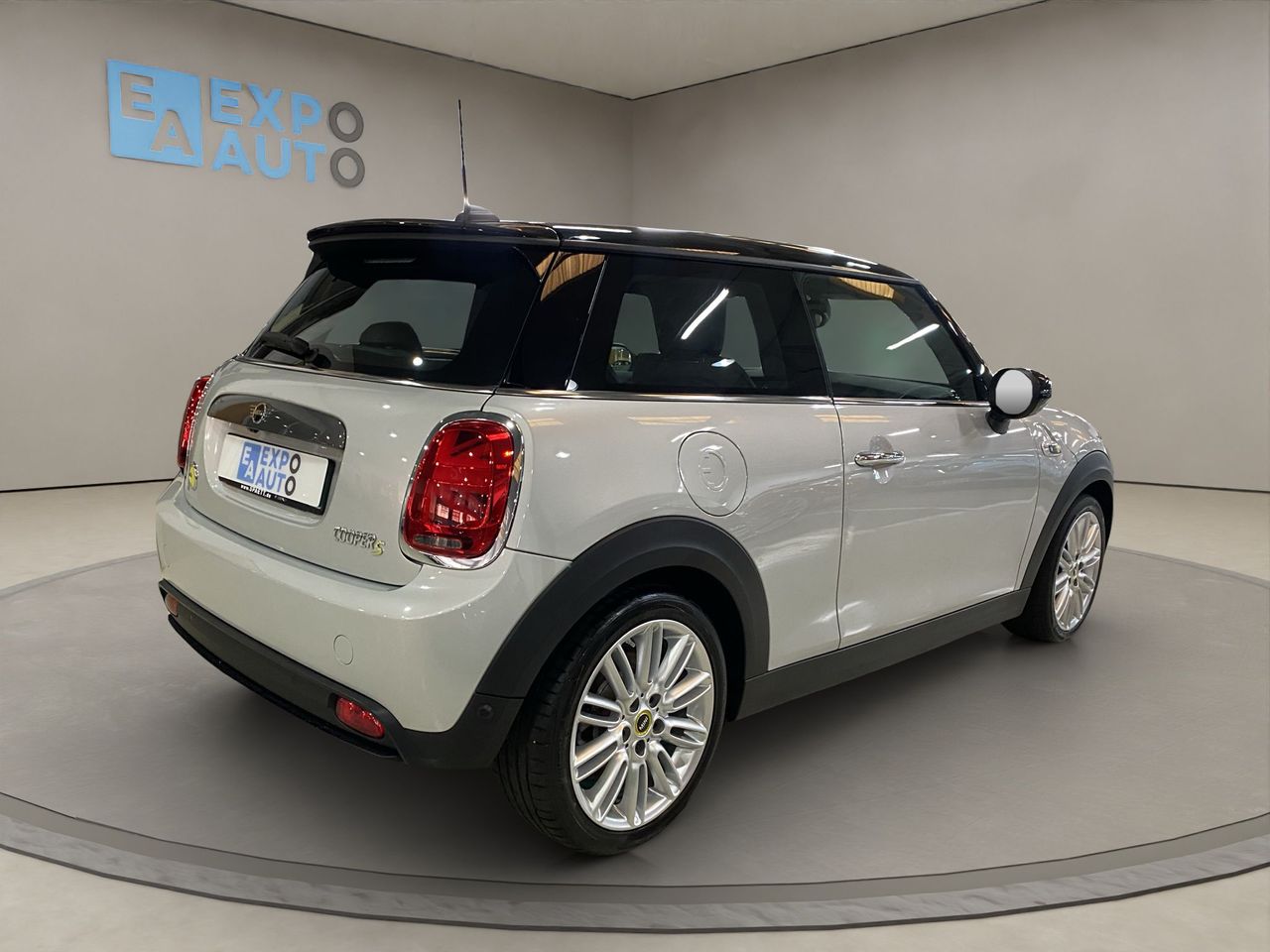 mini mini 2020 / foto grande (2)