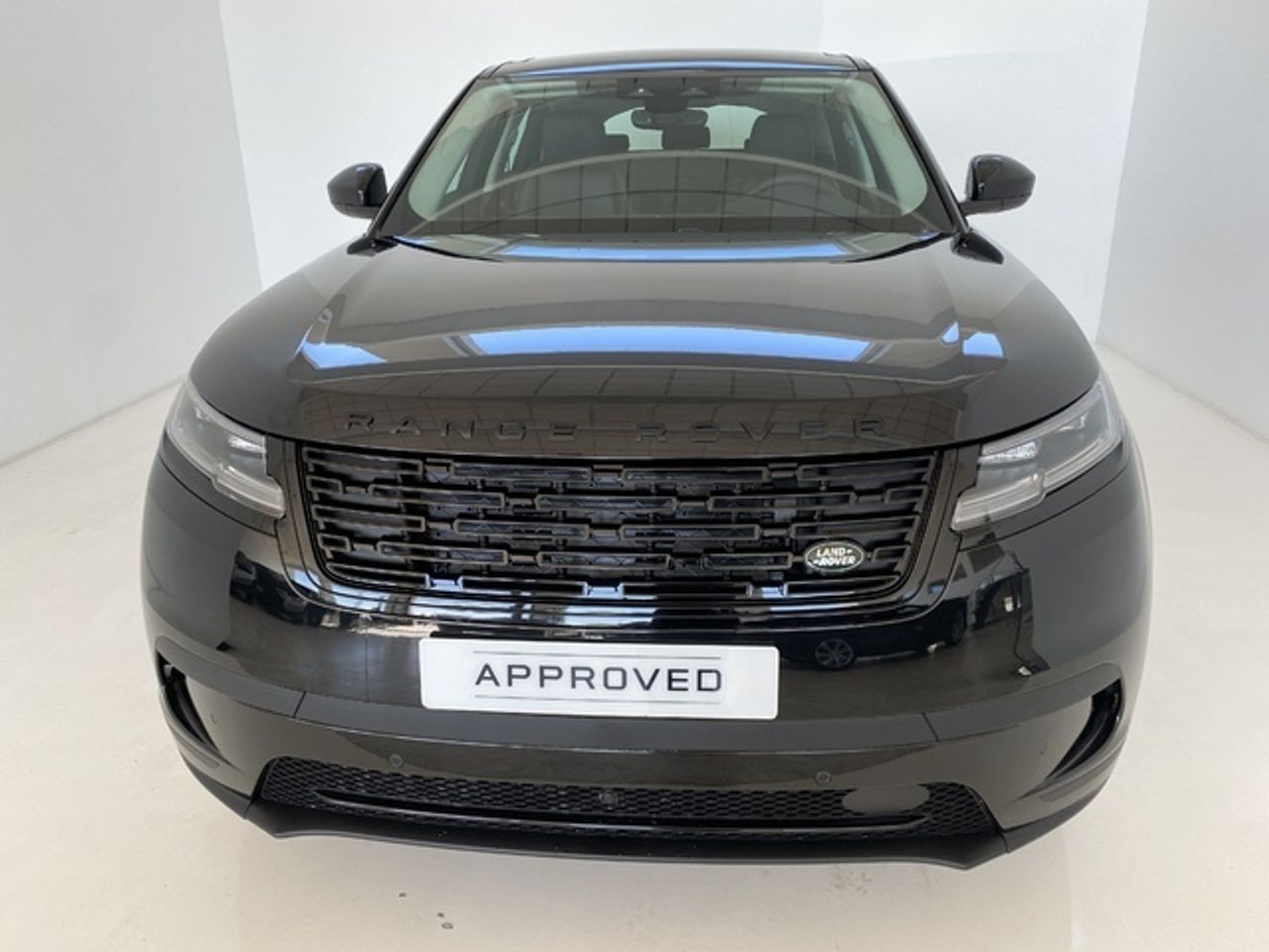 land-rover range rover velar 2024 /
