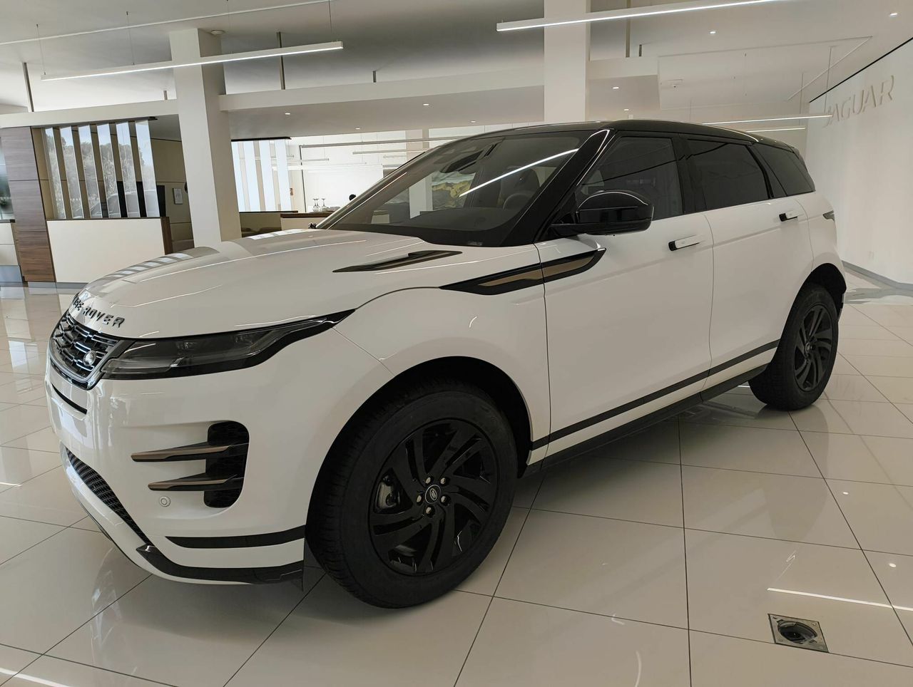 Foto land-rover range rover evoque 2025 /