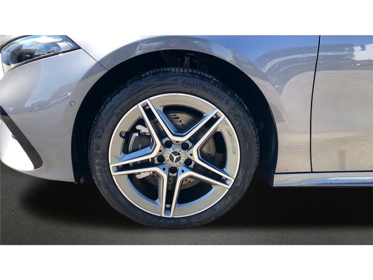 mercedes clase a 2024 / foto grande (3)