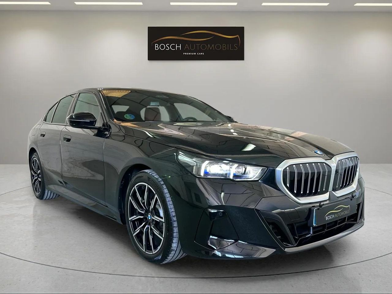 bmw serie 5 2024 / foto grande (3)