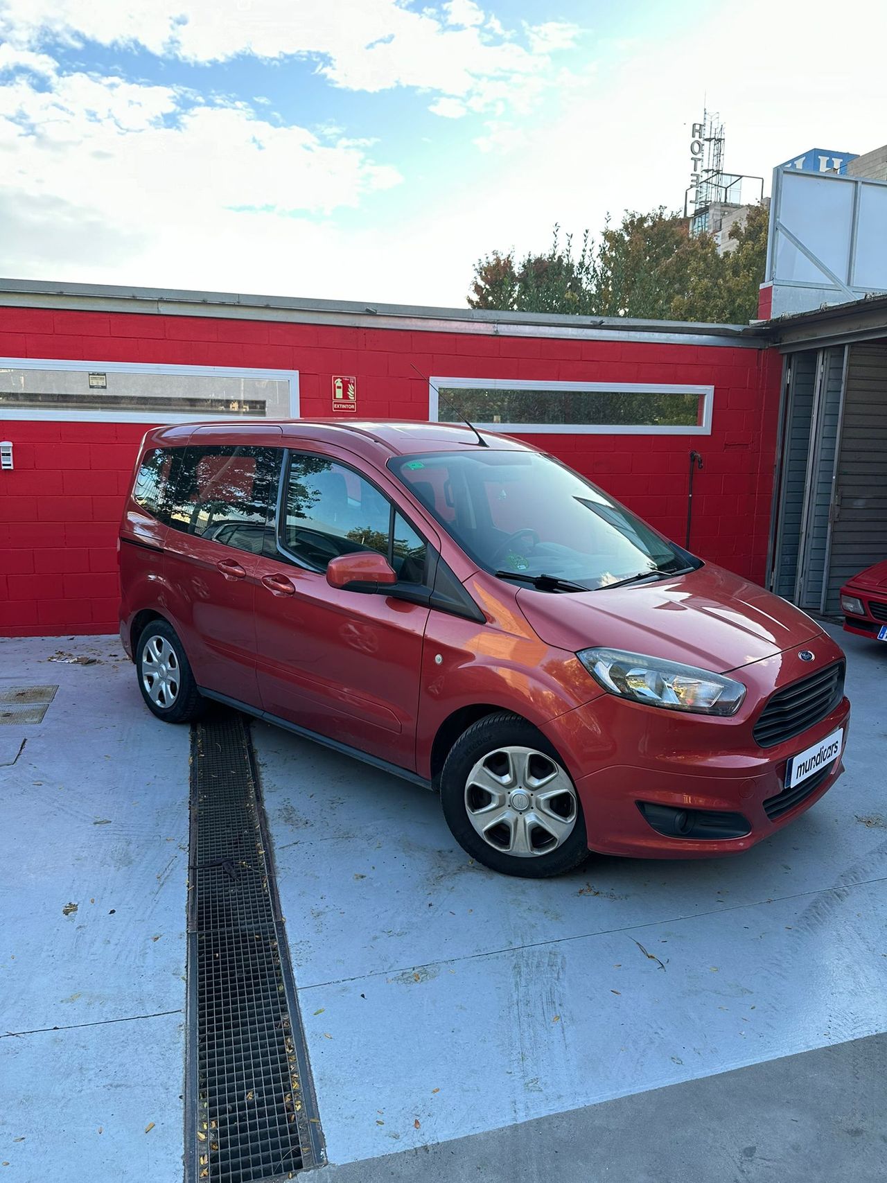 ford tourneo courier 2017 / foto grande (2)