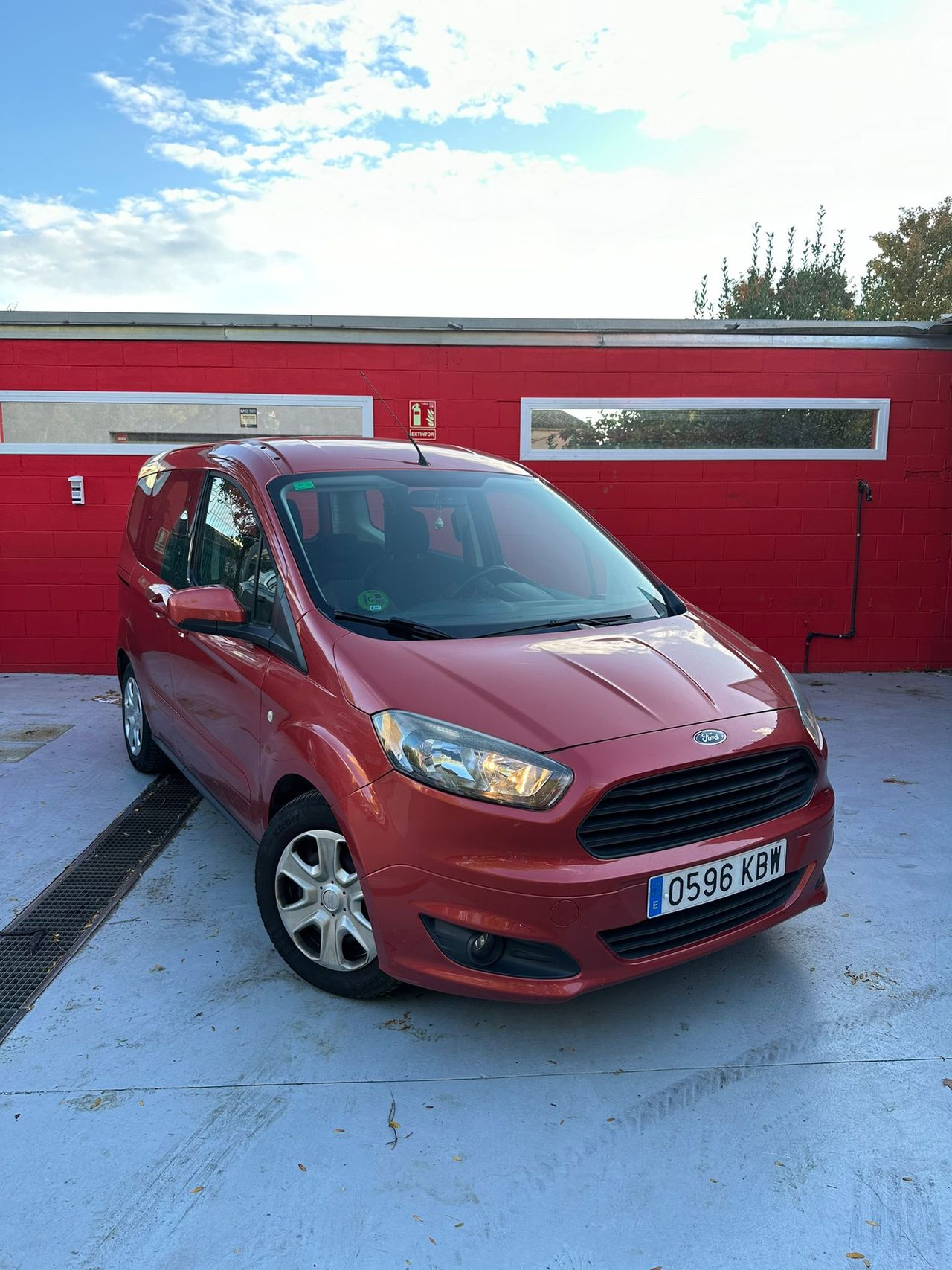 ford tourneo courier 2017 / foto grande (3)