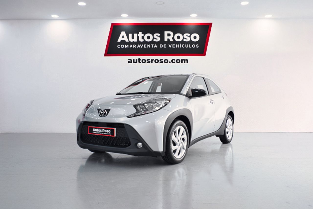 Foto toyota aygo x cross 2022 /