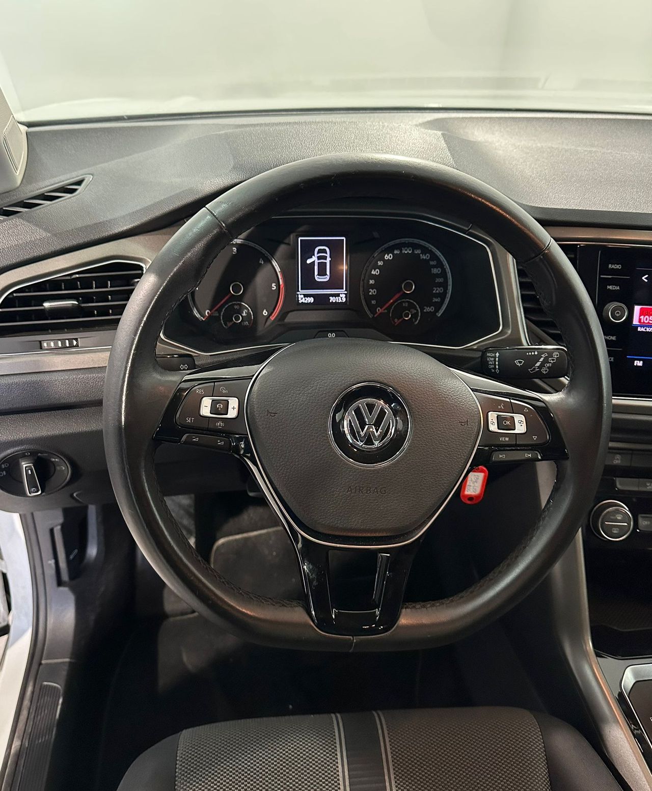 volkswagen t-roc 2020 / foto grande (3)